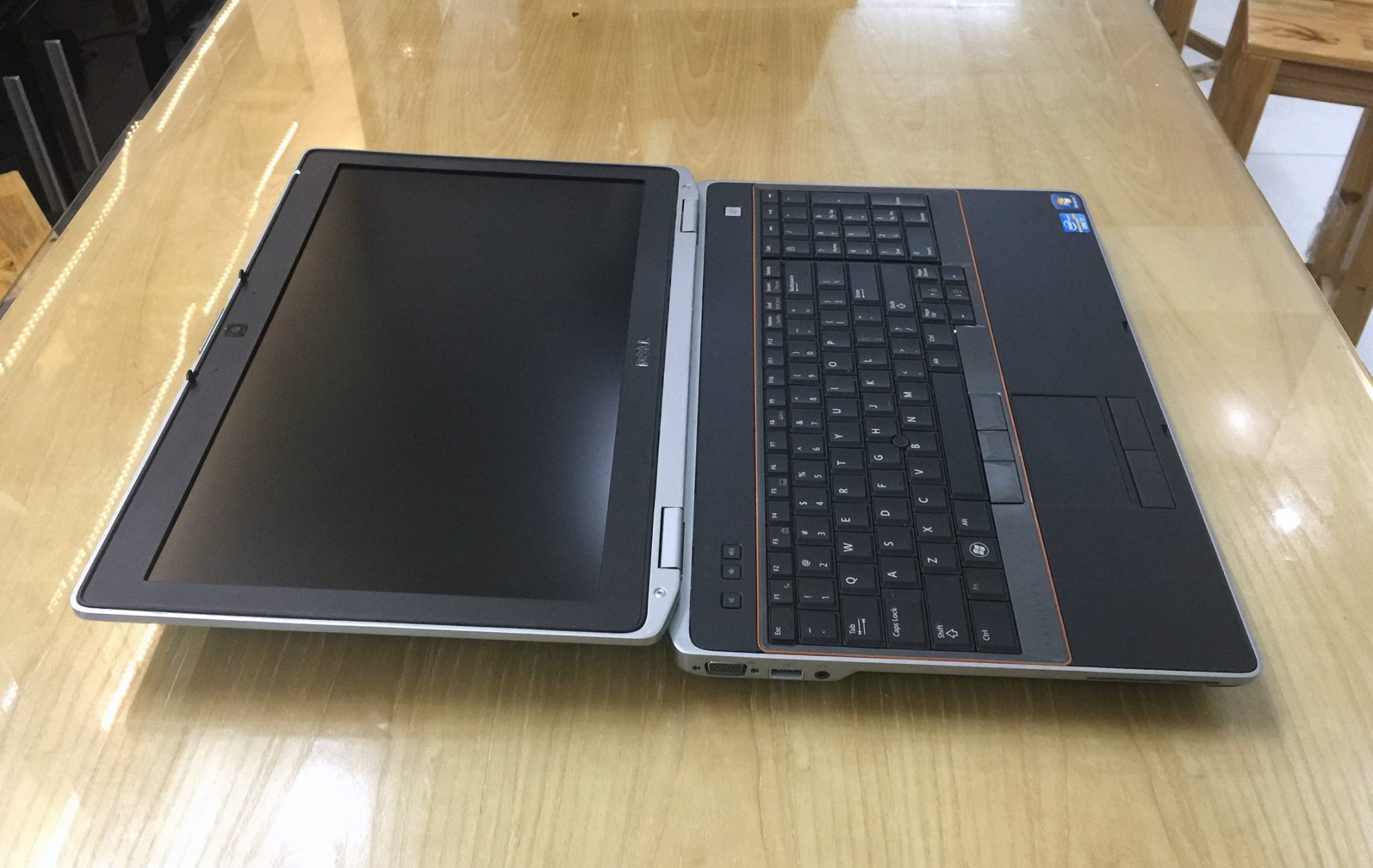 Laptop Dell Latitude E6520 i7 -5.jpg